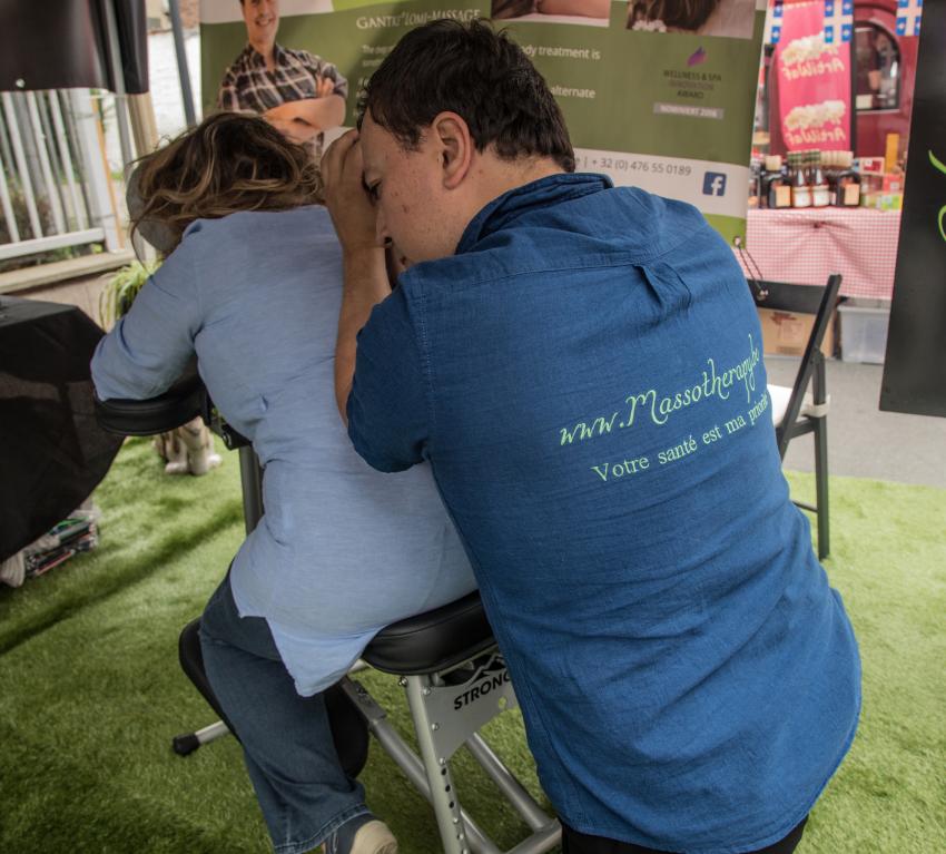 Massage sur chaise en entreprise